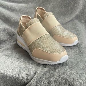 New shoes. Never worn.